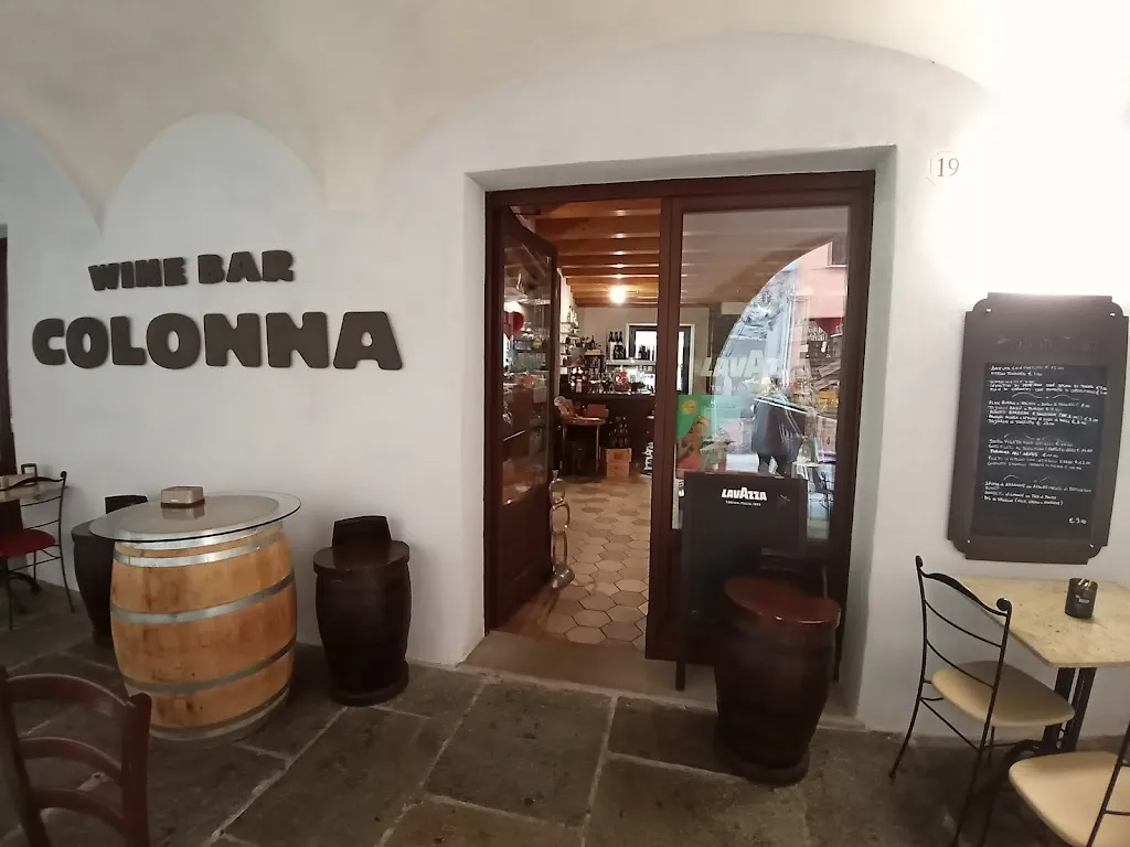 Francesco Di Pierro_wine bar colonna_Cortemilia_review