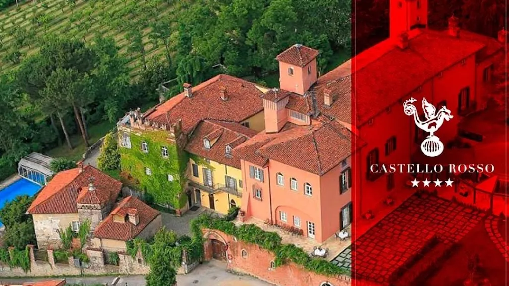 Hotel Castello Rosso restaurant in Costiglione Saluzzo