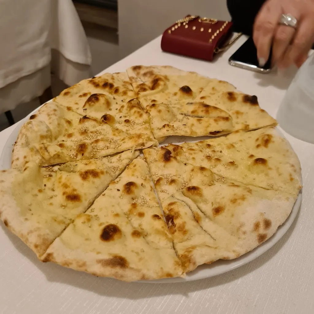 Roberto Bruzzone_Cobra bar pizzeria ristorante_Costiglione Saluzzo_review