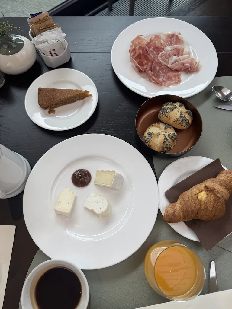 Jolita Sabonyte_Relais Villa d'Amelia_Cravanzana_review