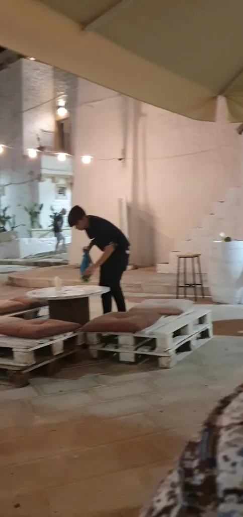 Brillo parlante wine bar_Ceglie Messapica_slider_image_2