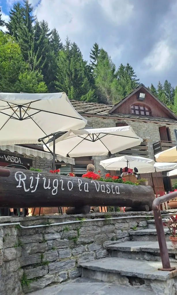 Roberto Bonato_Rifugio la Vasca_Craveggia_review