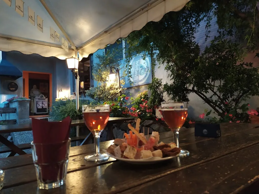 Vv_Dragon's Pub_Crevacuore_review