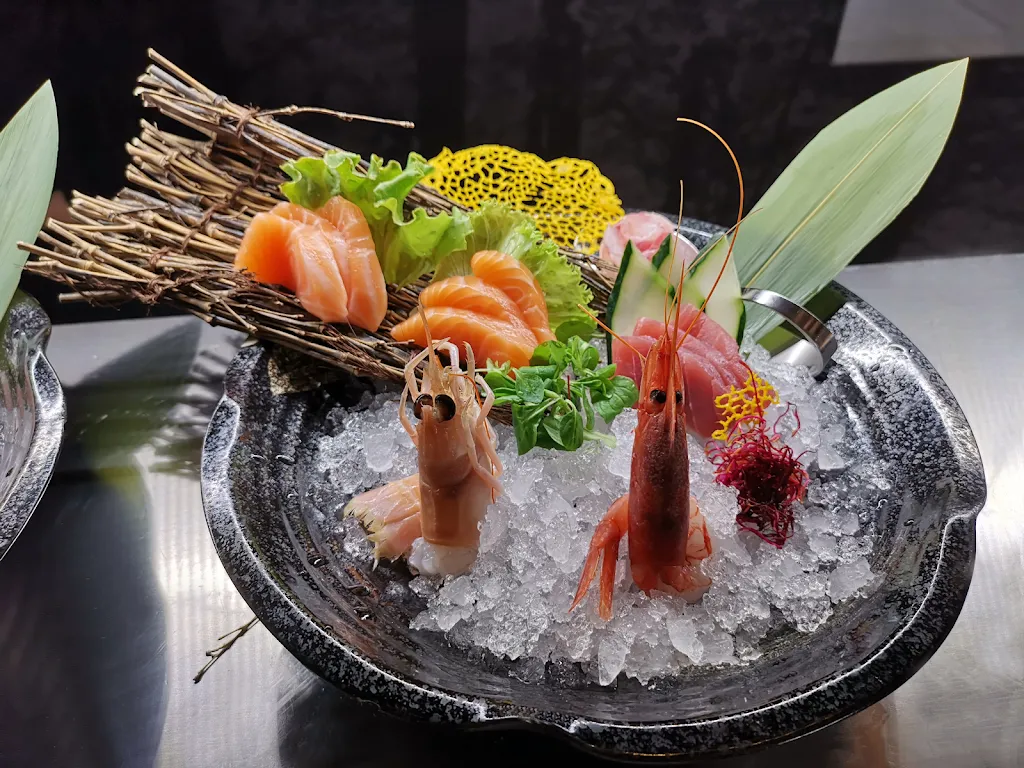 Amy Sushi Crevoladossola_Crevoladossola_slider_image_3