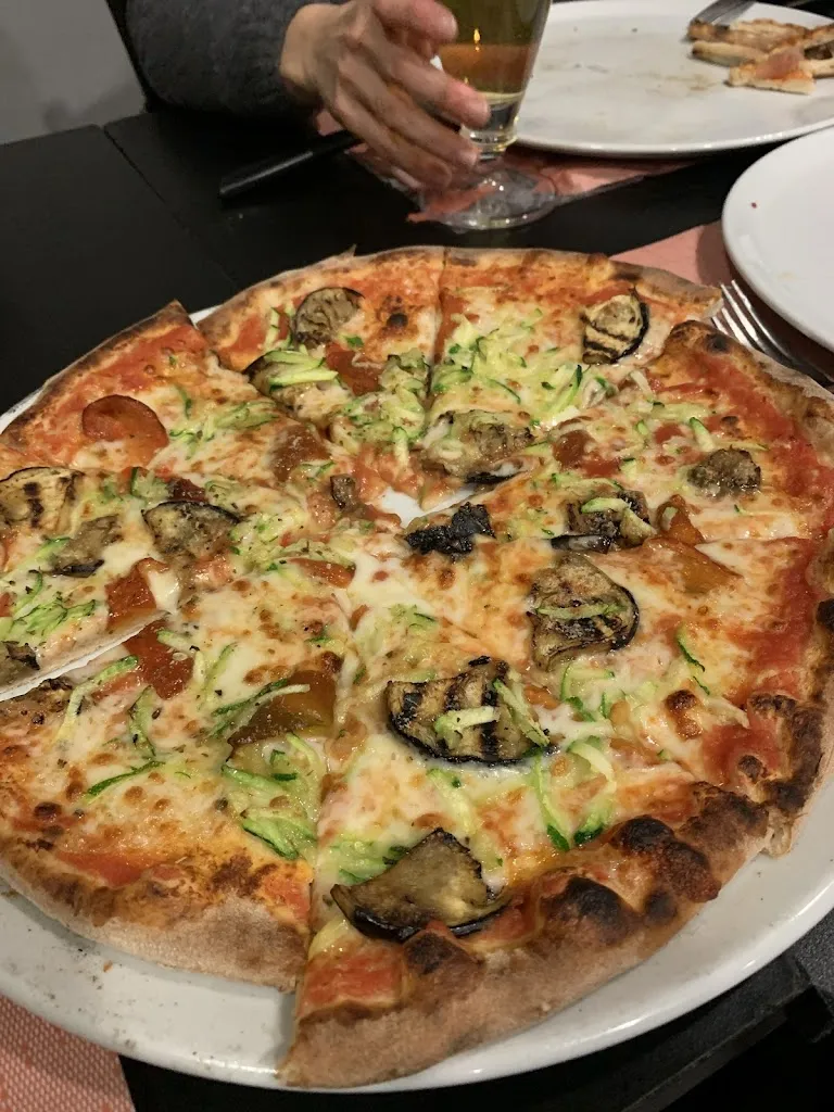 Menu_Pizza in piazza_Cureggio_image_4