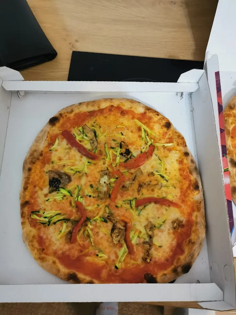 Menu_Pizza in piazza_Cureggio_image_6