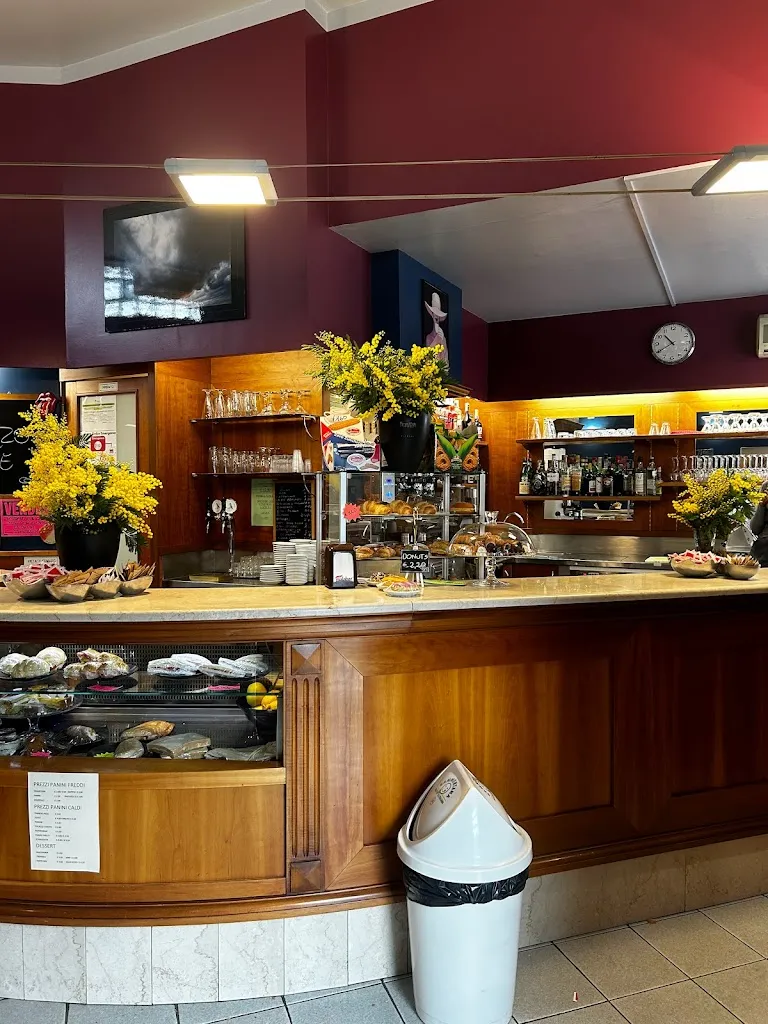 American Bar By Scafidi restaurant in Cuorgnè