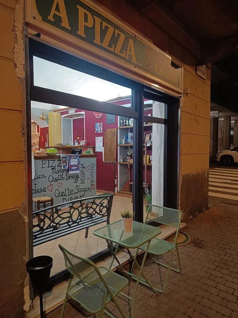 'A Pizza... Pizzeria d'asporto Cuorgnè restaurant in Cuorgnè