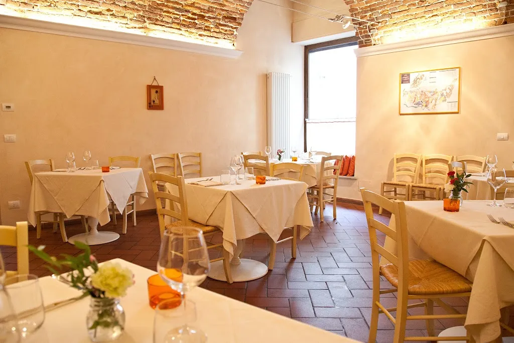 Senza Fretta Osteria con Camere restaurant in Cuneo