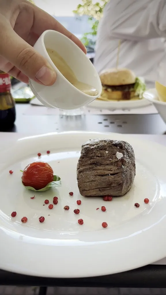 Carlos Rodriguez_Galì_Cuneo_review