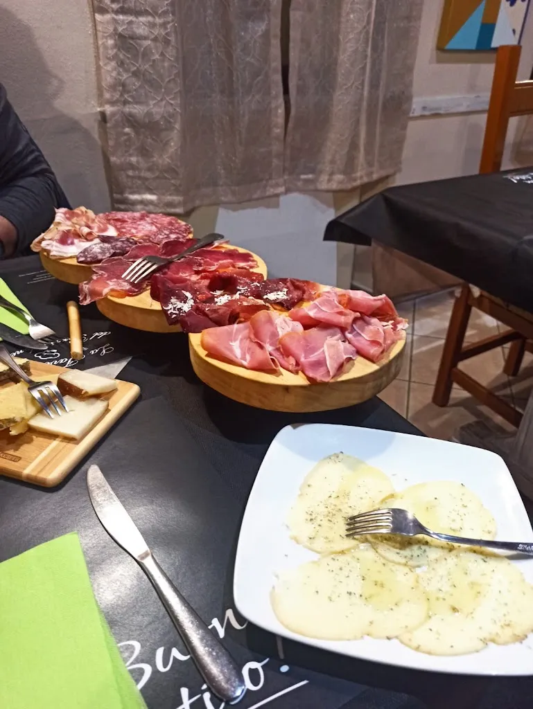 Stefania Moia_La taverna del brontolone_Divignano_review