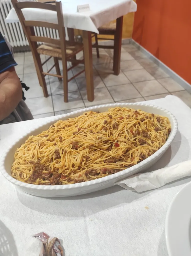 Osteria La Piazza restaurant in Diano d'Alba