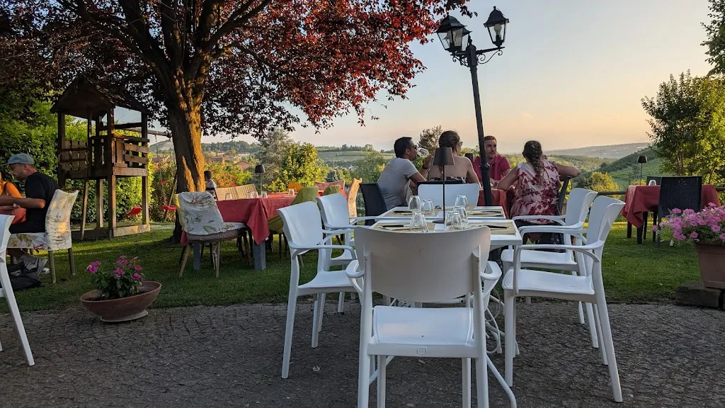 Cascina Manzo restaurant in Dogliani