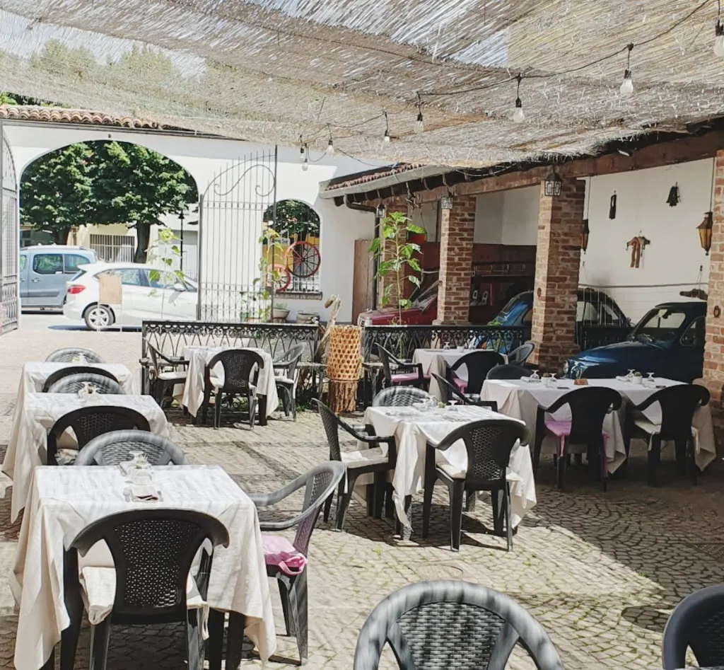 Leon d'Oro - Ristorante Dogliani Hotel Bar restaurant in Dogliani