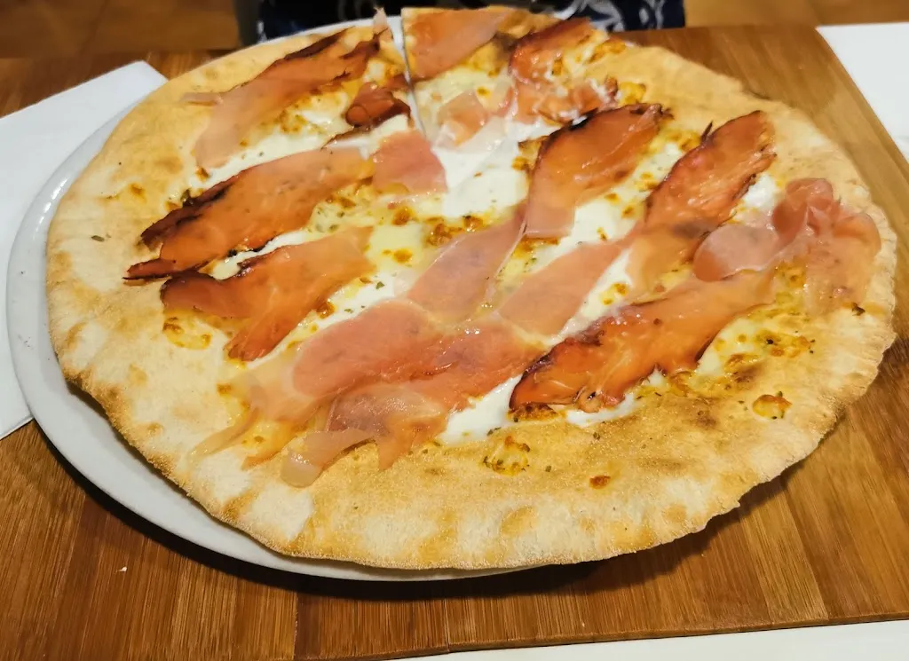 claudio tino_Pizzeria Il Faro di Peloso Giovanni_Dogliani_review