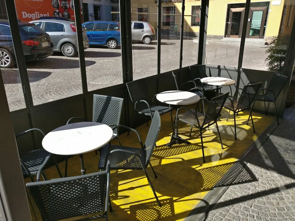 Caffè Corte restaurant in Dogliani