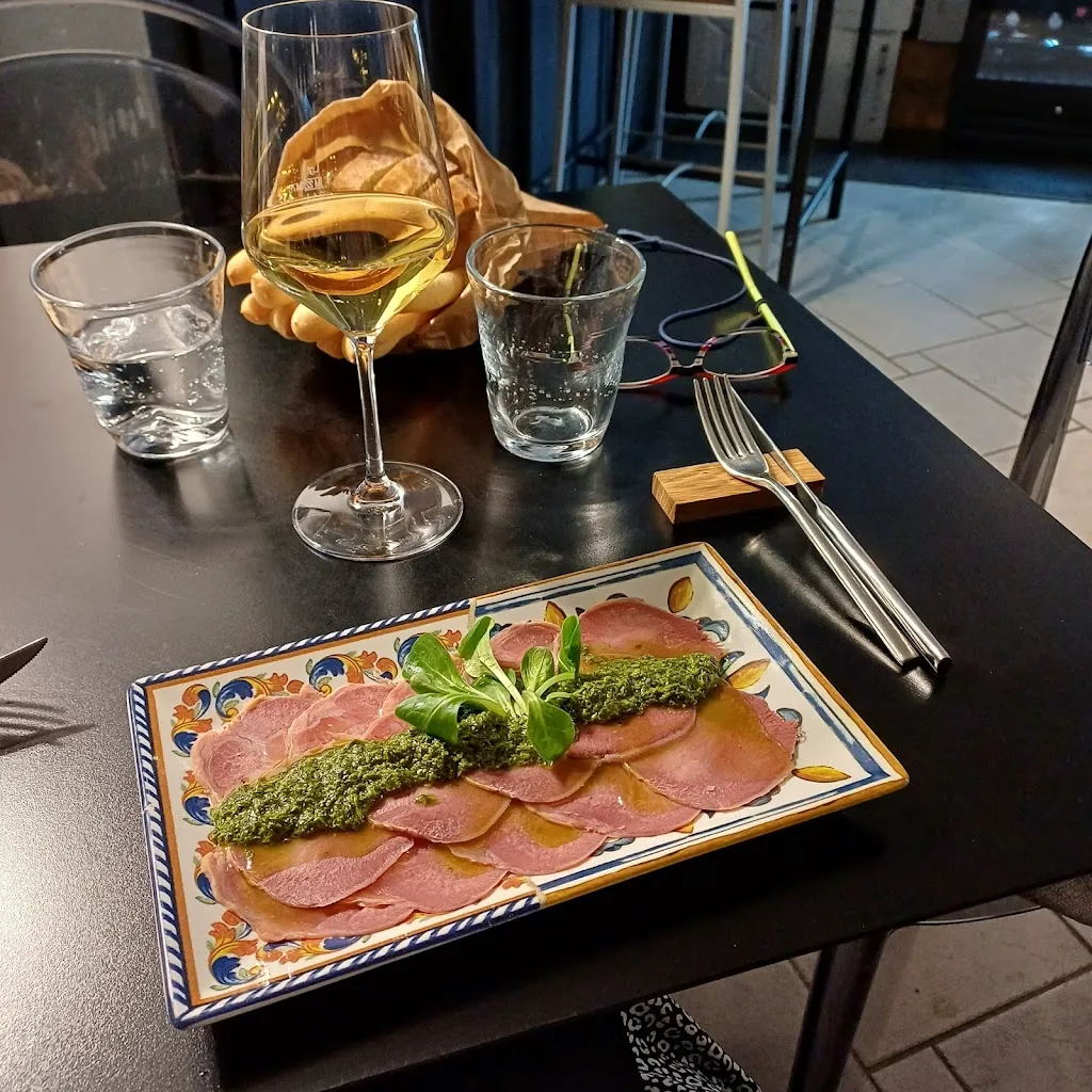 Manuela M._Neh?! Vineria con Cocktails_Dogliani_review