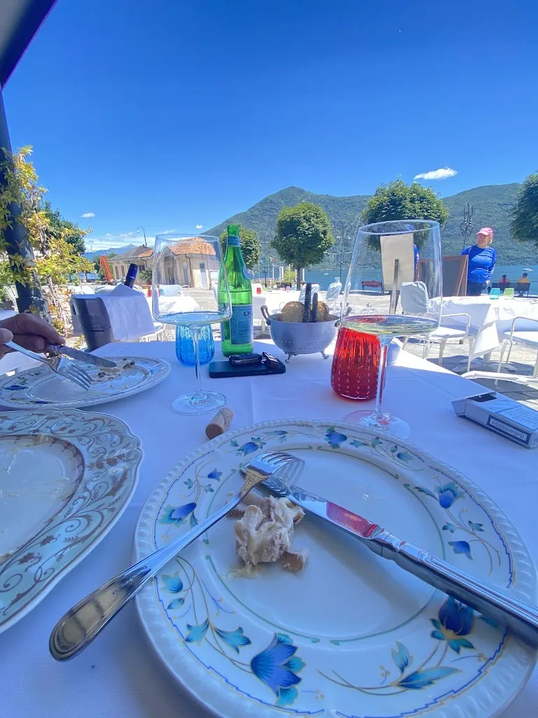 Ghazaleh Eghlima_Ristorante il Pontile_Cursolo_review