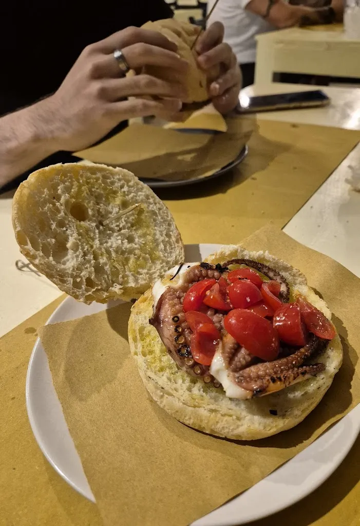 Fuori Stile wine and beer pub restaurant in Ceglie Messapica