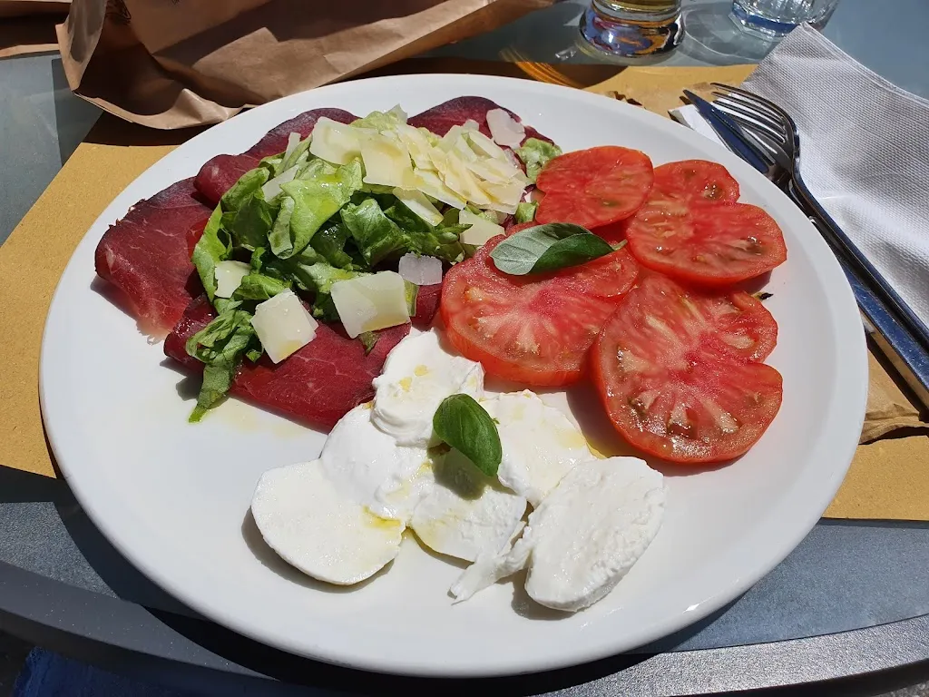 Axel Risto-Bar_Dronero_slider_image_2