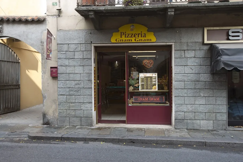 Pizzeria Gnam Gnam restaurant in Dronero