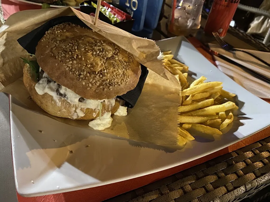 Samuele Monti_Royal Oak Ristopub_Ceglie Messapica_reseña