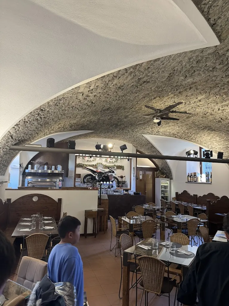 Indah Lim_Ristorante Vikingo_Domodossola_review