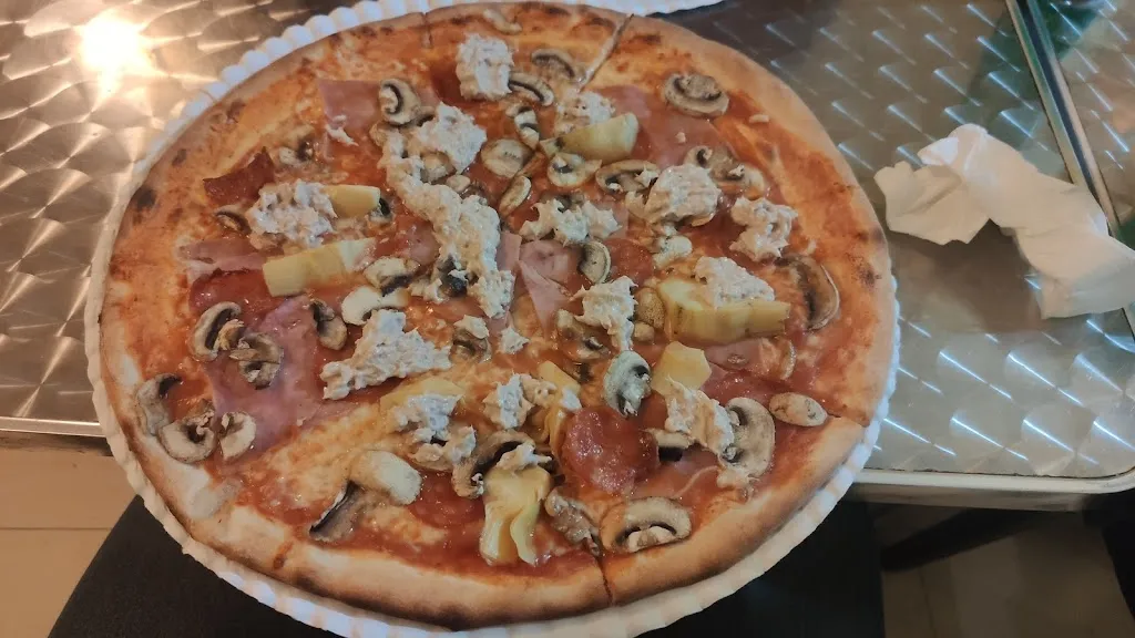 Pizzapazza_Ceglie Messapica_slider_image_1