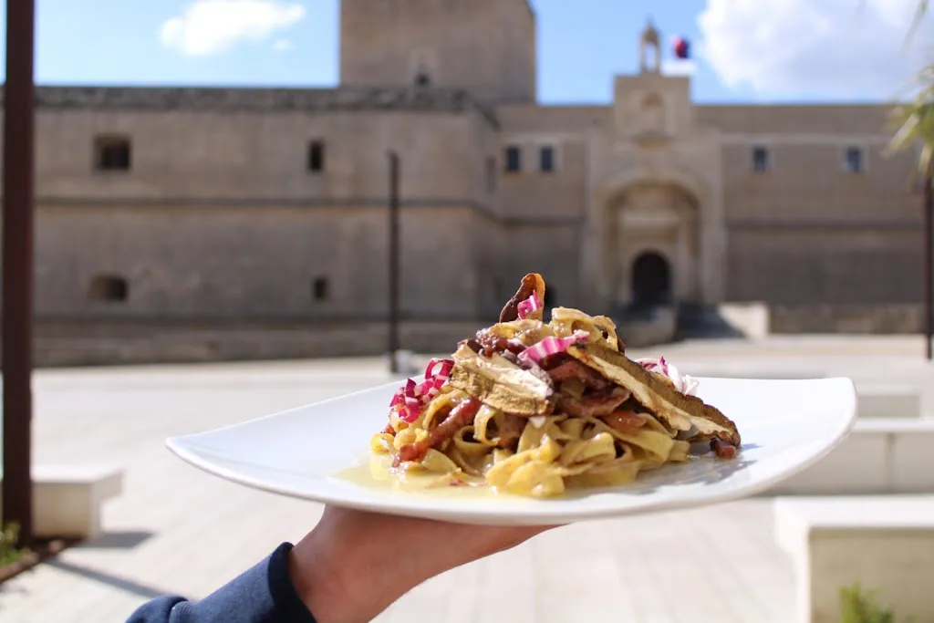 Arco Divino,Piazza Castello_Copertino_slider_image_3