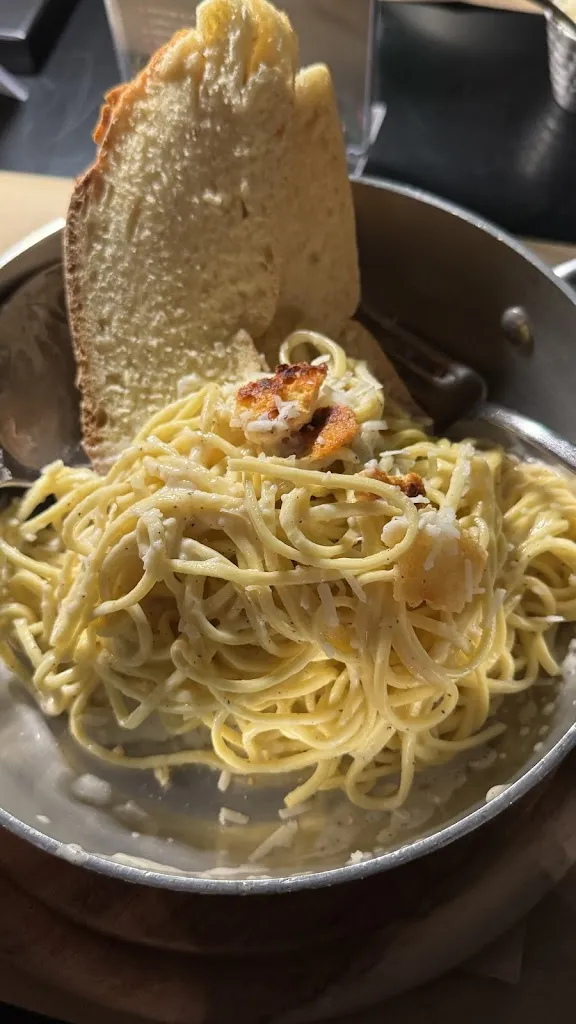 Hugo Composti_Alibi by Urban_Domodossola_review