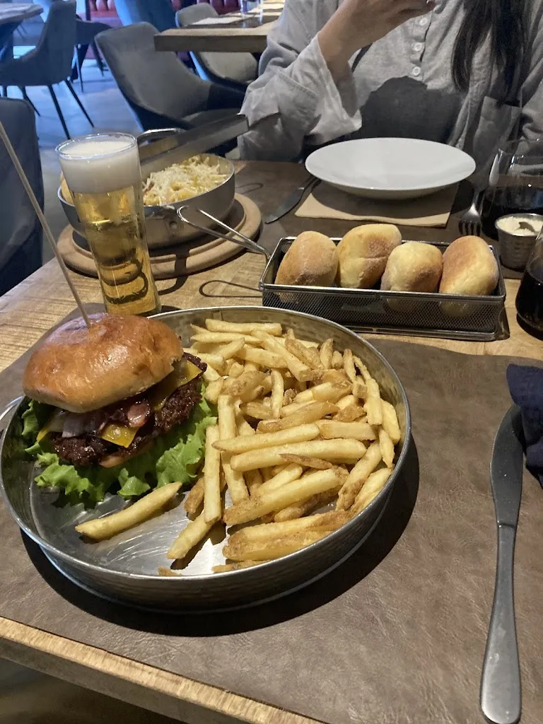 Aa Daa_Alibi by Urban_Domodossola_review