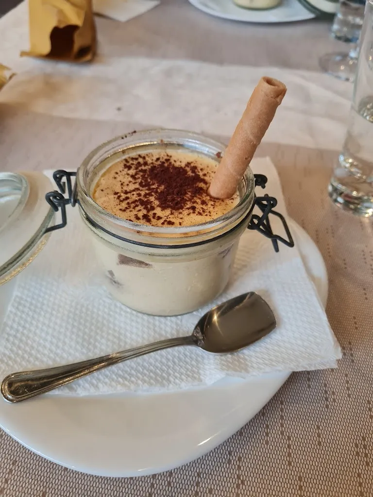 maddie bakker_Pizzeria Cappuccina Old Piedmont_Domodossola_review