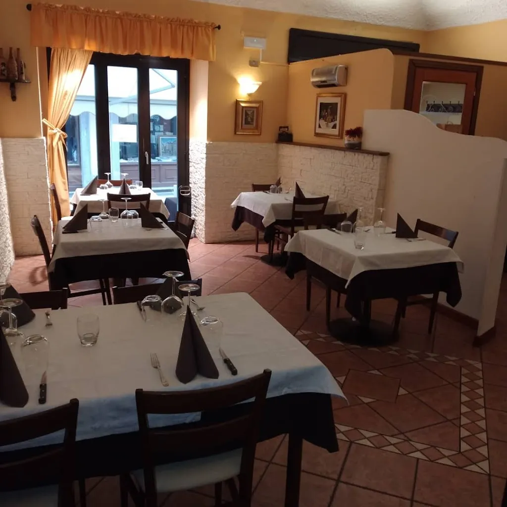 Ristorante Pizzeria La Torre_Domodossola_slider_image_1