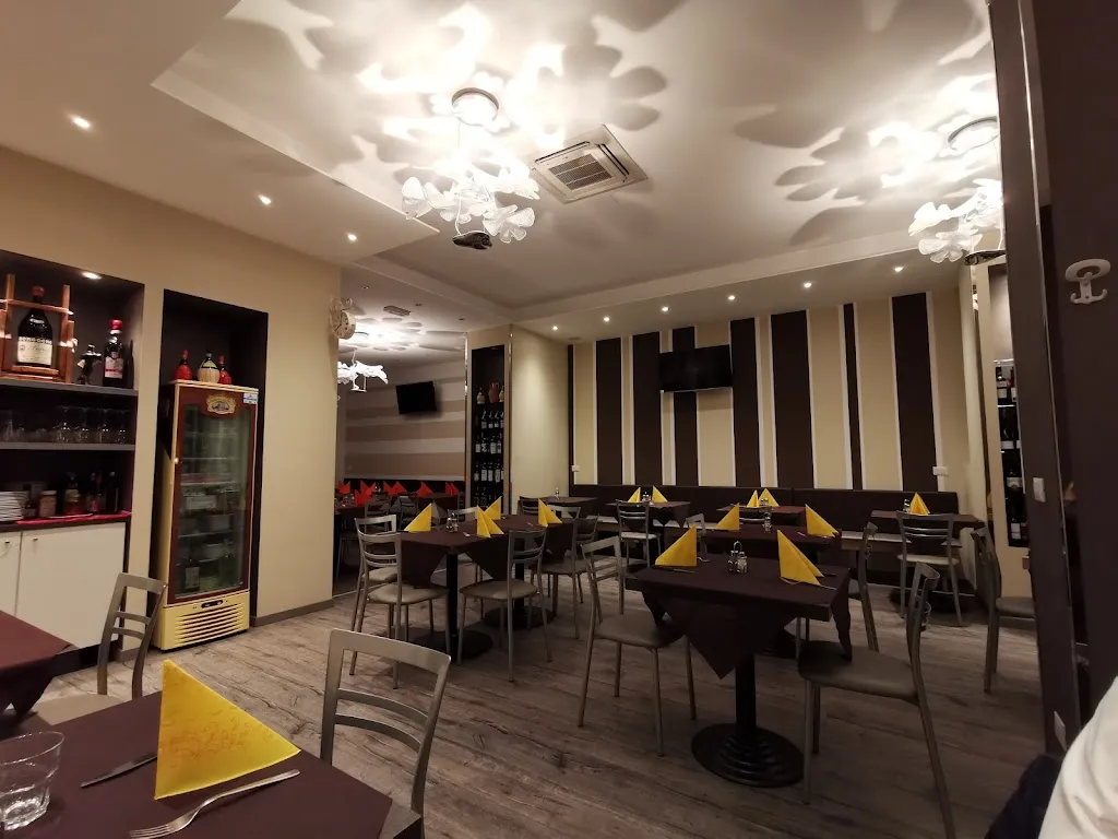 Pizzeria Ristorante La Posta_Domodossola_slider_image_3