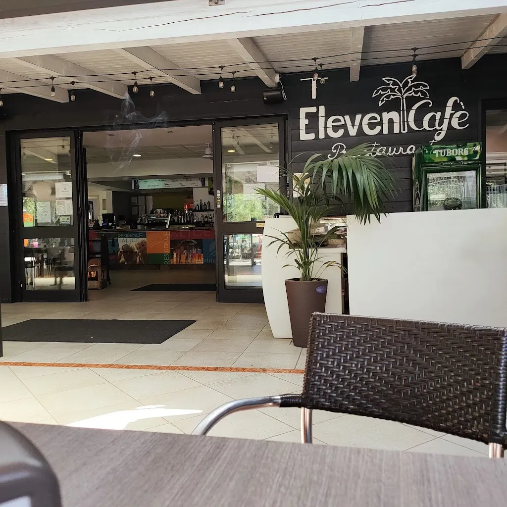 Eleven Restaurant Cafè_Dormelletto_slider_image_1