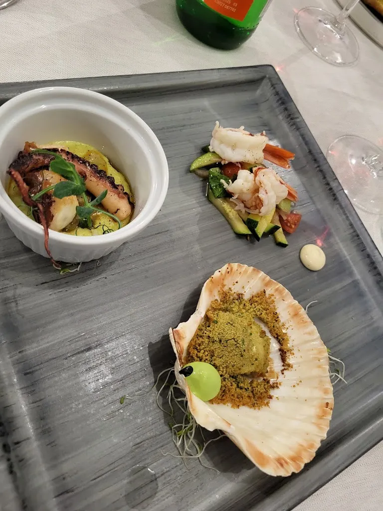 Eleven Restaurant Cafè_Dormelletto_slider_image_3