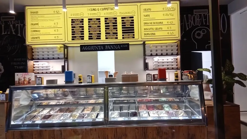 Gelateria La Via Lattea Dormelletto_Dormelletto_slider_image_2