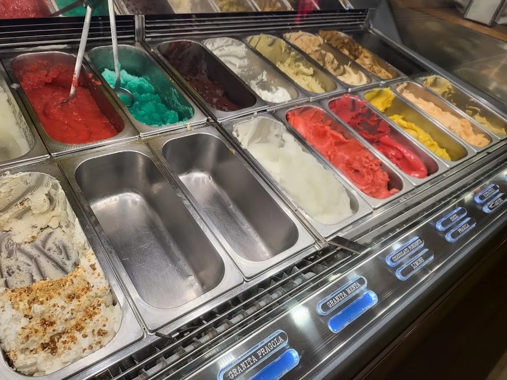 Gelateria La Via Lattea Dormelletto_Dormelletto_slider_image_3