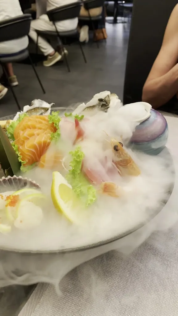 Kyo Restaurant_Dormelletto_slider_image_2