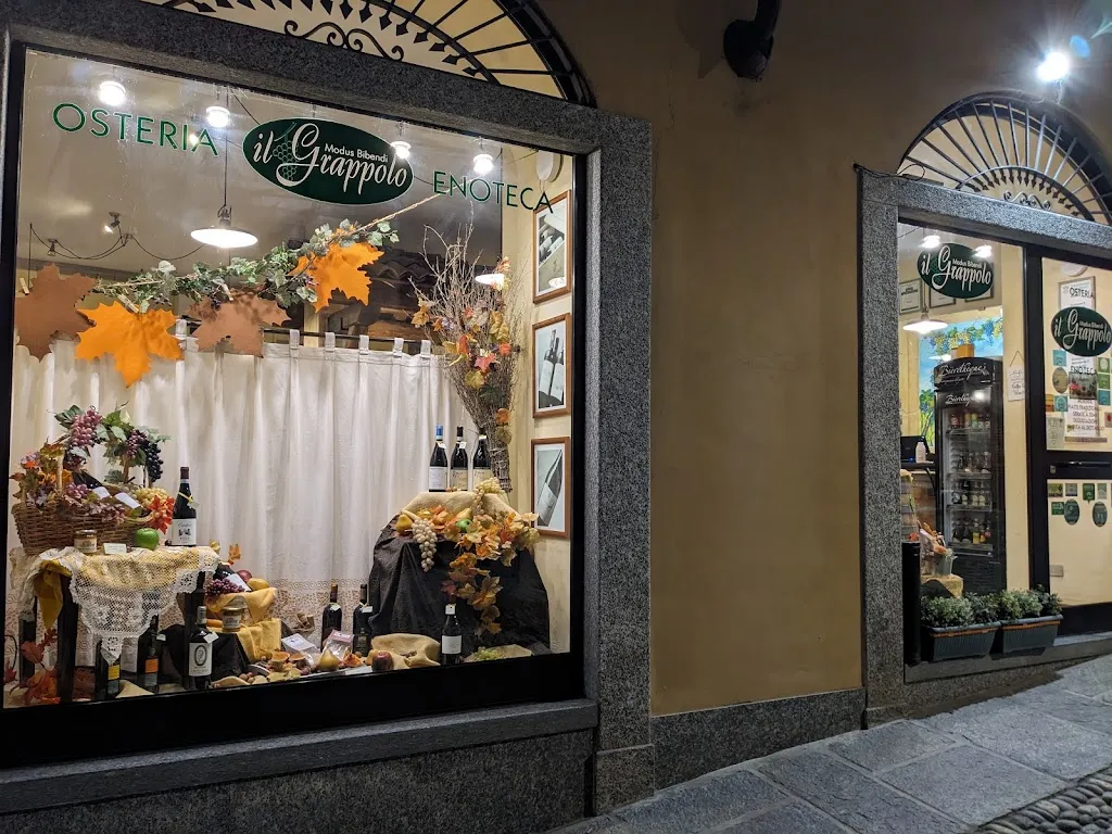 Enoteca Ristorante Il Grappolo_Dormelletto_slider_image_1