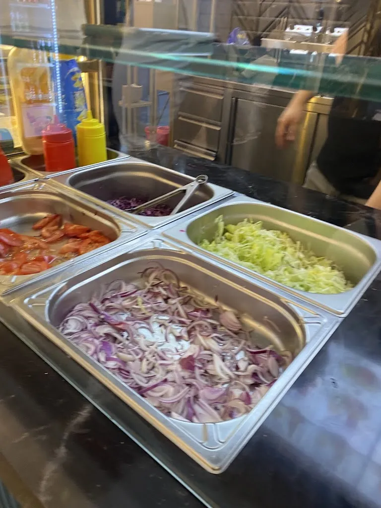 Seba Zan_Turkish Bar Pizzeria Kebap_Dormelletto_review