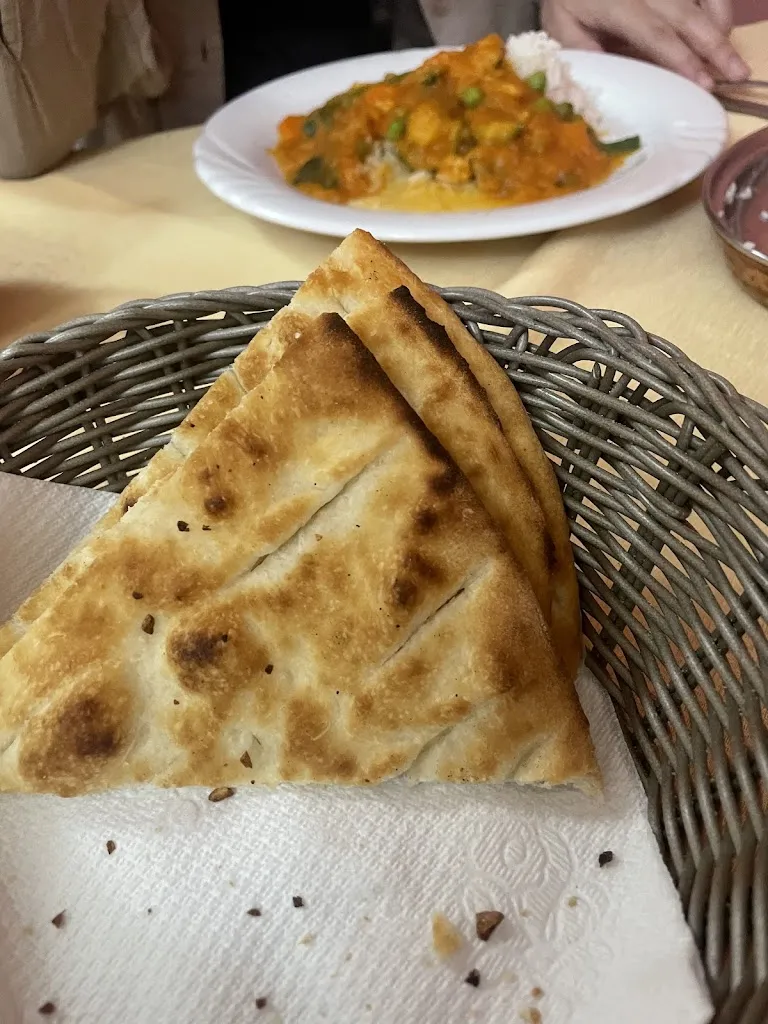 antoinette_Ristorante Indiano e Pizzeria Tre Ponti_Dormelletto_review