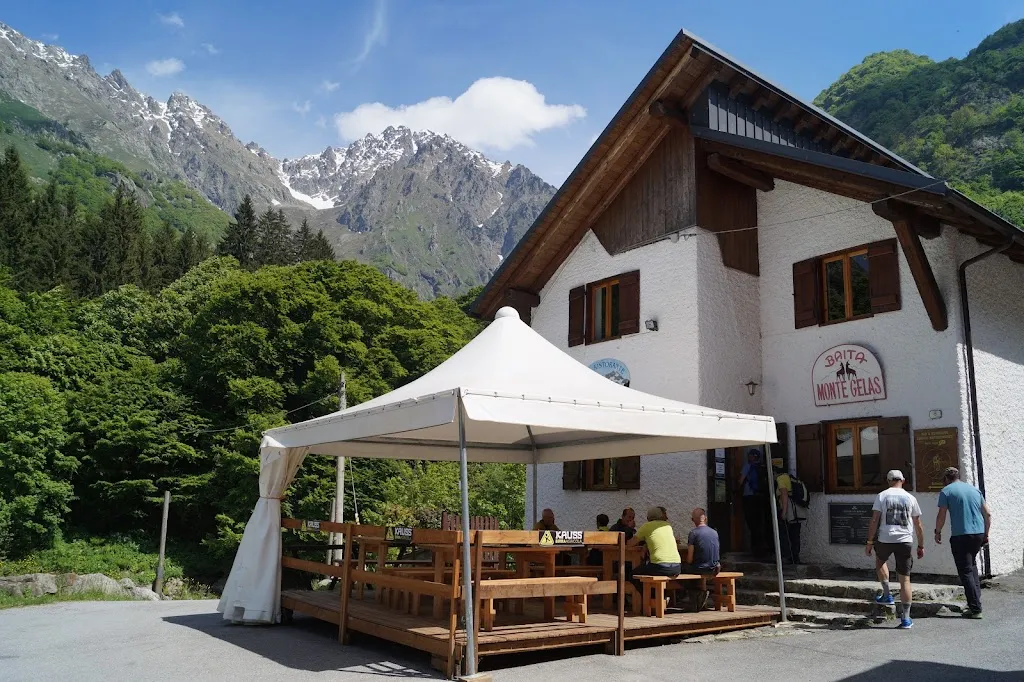 Baita Monte Gelas_Entracque_slider_image_2