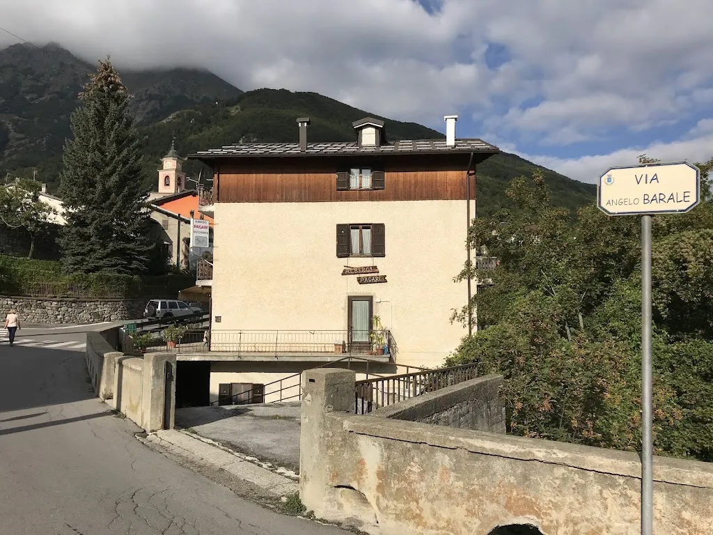 Albergo Pagari'_Entracque_slider_image_2