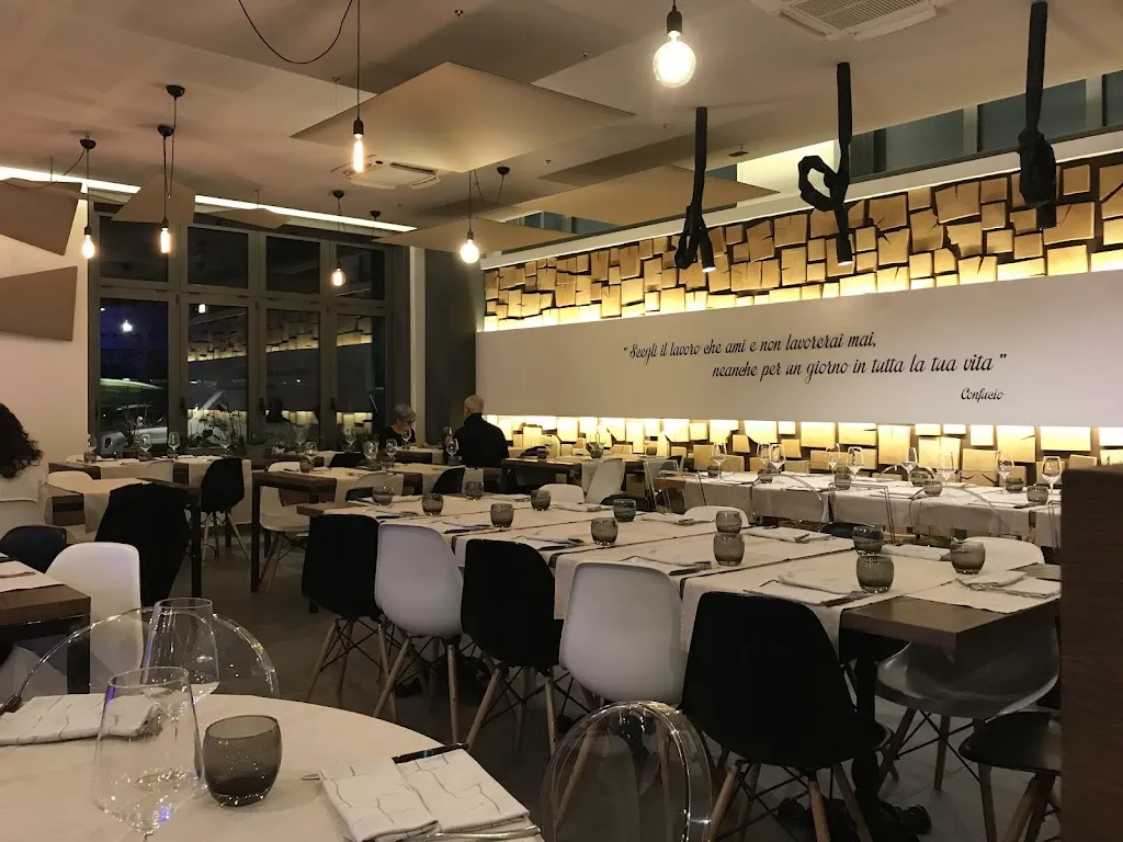 Paradise 2.0 restaurant in Feletto