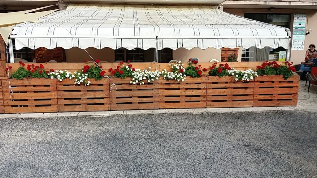 Pizzeria Bar Pelle Nera restaurant in Carsoli