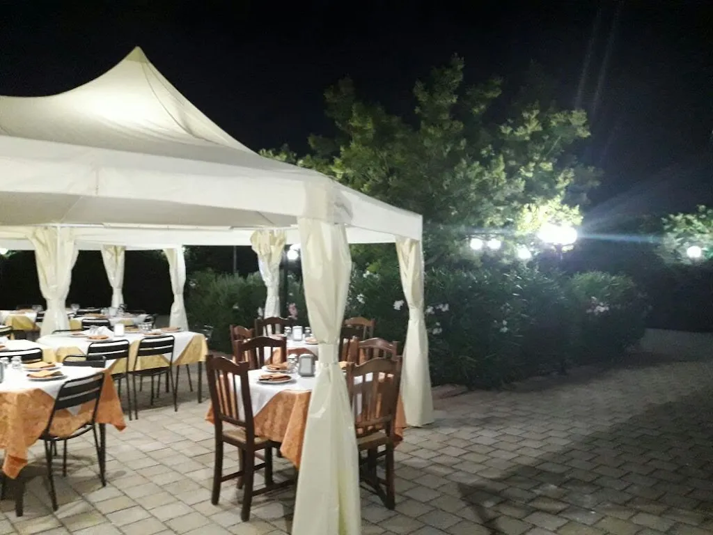 Over The Top Pizzeria Braceria_Copertino_slider_image_1