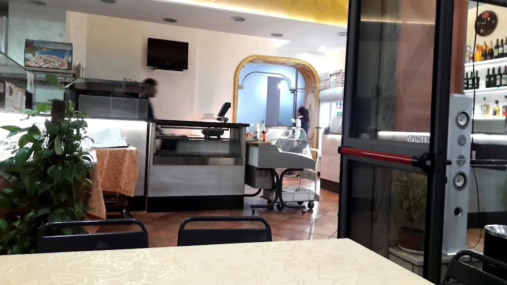 Over The Top Pizzeria Braceria_Copertino_slider_image_2