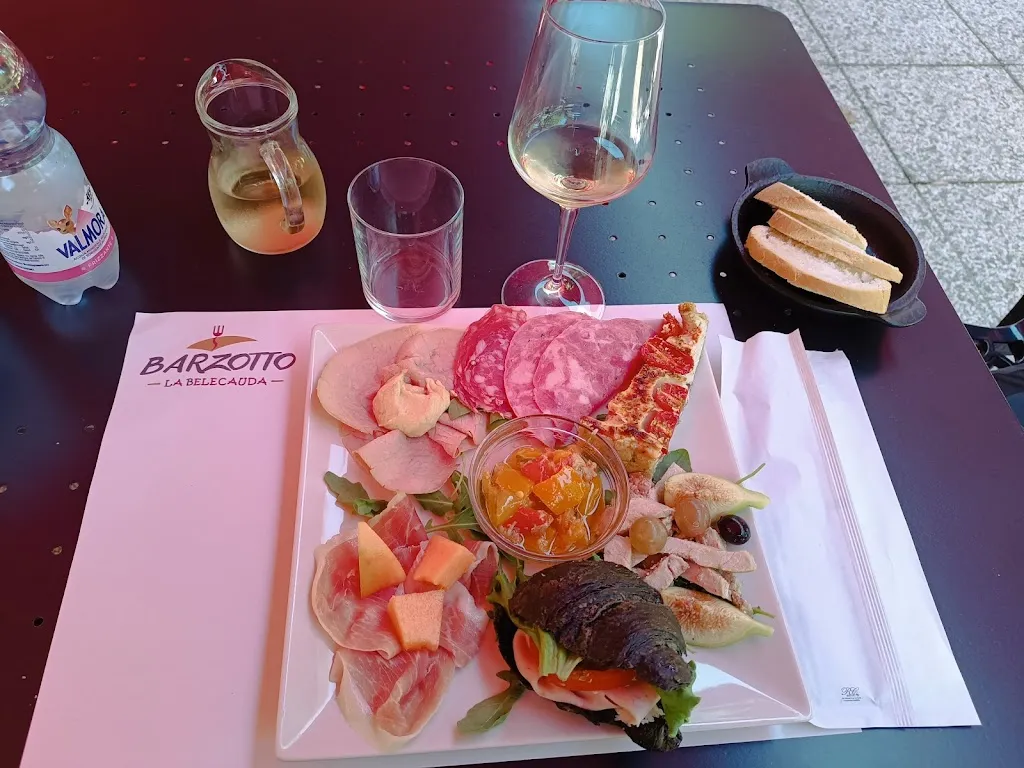 Barzotto - La Belecauda di Fontanile - Food Wine Bar - Tabacchino - Giornali_Fontanile_slider_image_3