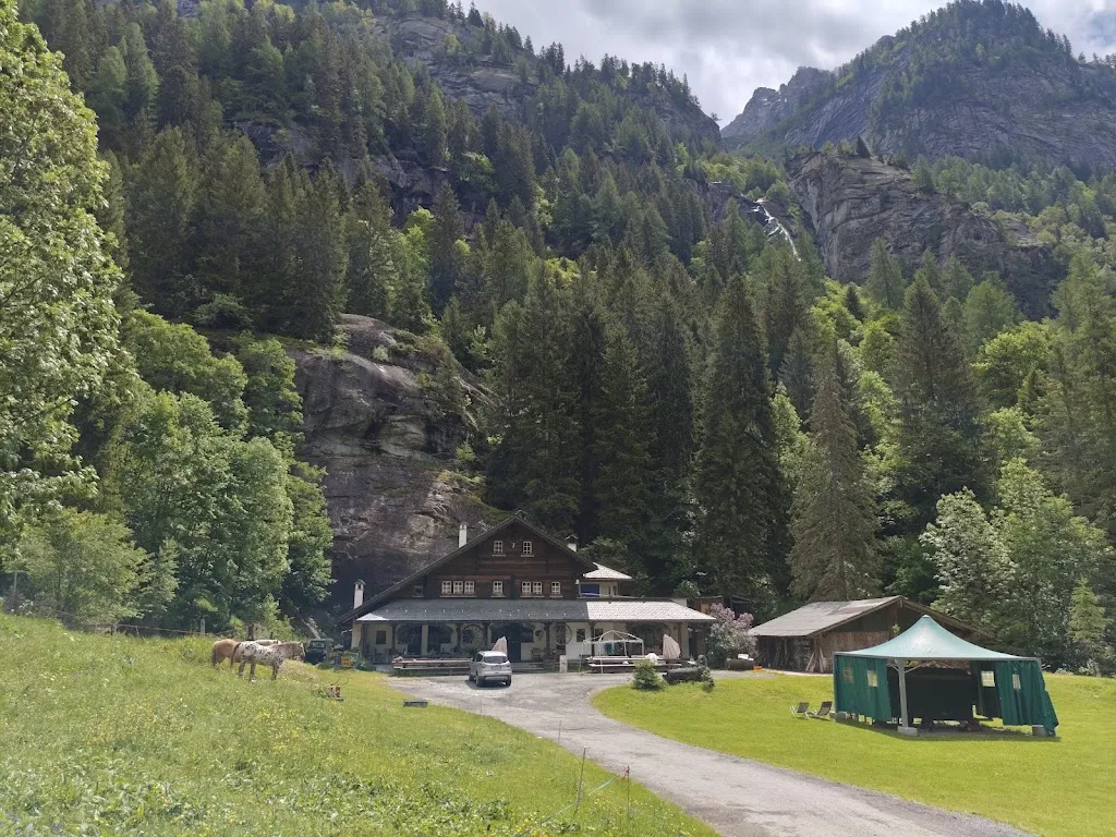 Giuseppe Ponzio_Agriturismo RossWald_Formazza_review